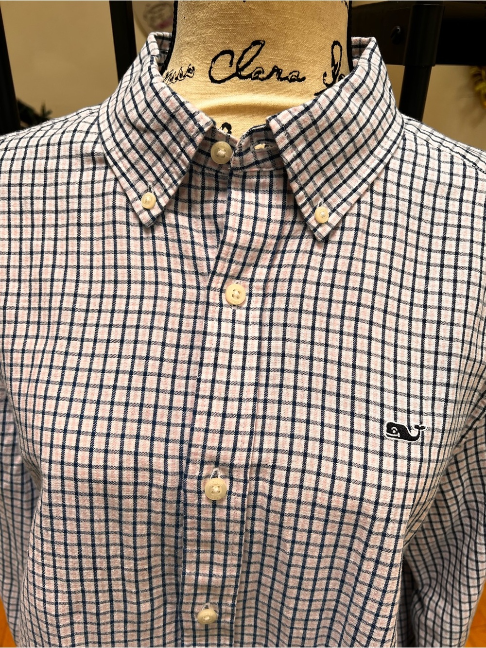Vineyard Vines Men's Button-Down Plaid Shirt in White and Navy